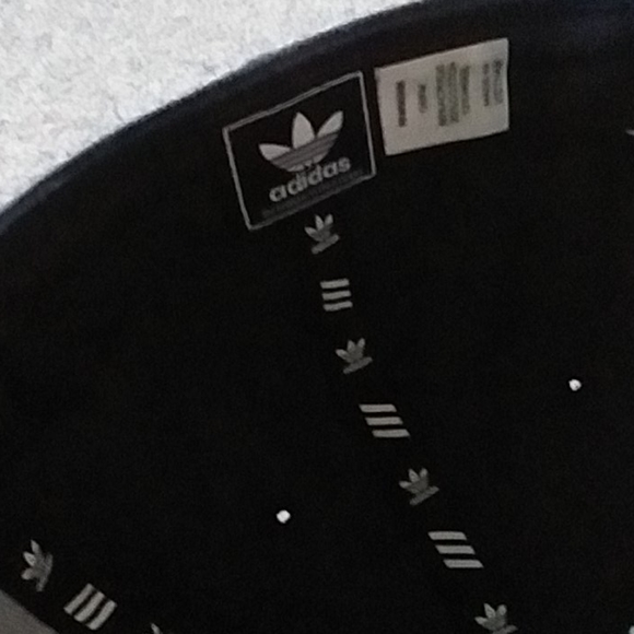 Adidas - Picture 3 of 3